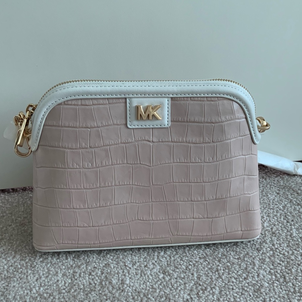 Micheal Kors Crocodile Embossed crossbody - Picture 12 of 15